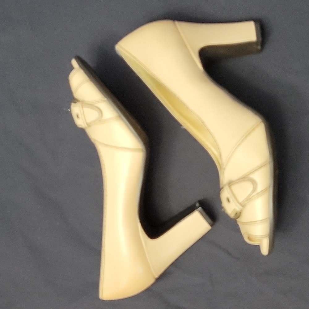 A2 Open Toe Buckle Heels - Picture 3 of 12